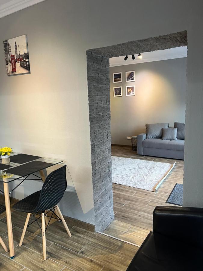 Benny & Bella Guest House Oradea Extérieur photo